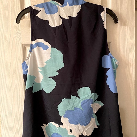 A New Day floral sleeveless blouse sz. L - Picture 2 of 2